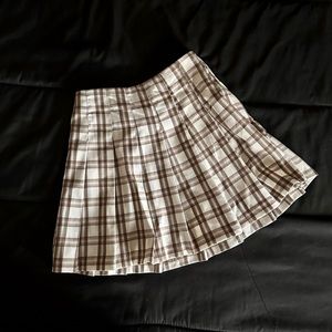 creamy plaid skirt 💋 ; H&M